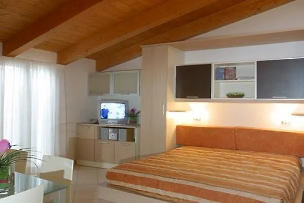 Residence Mareo Riccione 3*,